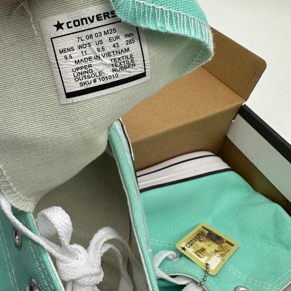 Converse Shoes Unisex Mens 9.5 Womens 11 Green Chuck Taylor All Star 164396F NEW - Picture 6 of 9